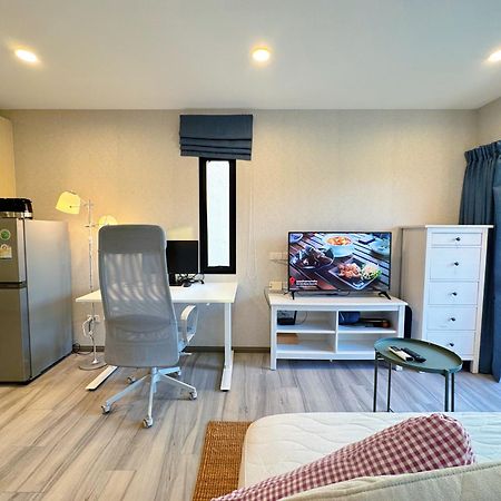 Digital Nomad Home Away With Pool & Gym Nai Yang Beach Exterior foto